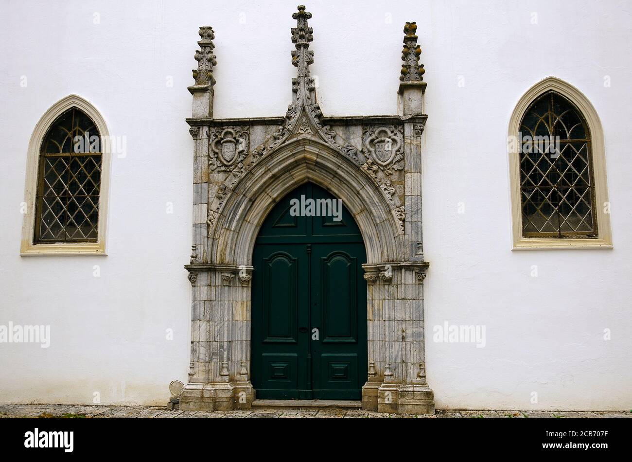Portugal, Region Alentejo, Beja. Kloster unserer Lieben Frau von der Empfängnis (Convento de Nossa Senhora da Conceiçao), eine Gemeinde der Klarissen. Es wurde 1495 gegründet. Heute Museum Rainha Dona Leonor. Blick auf eine der Türen. Stockfoto