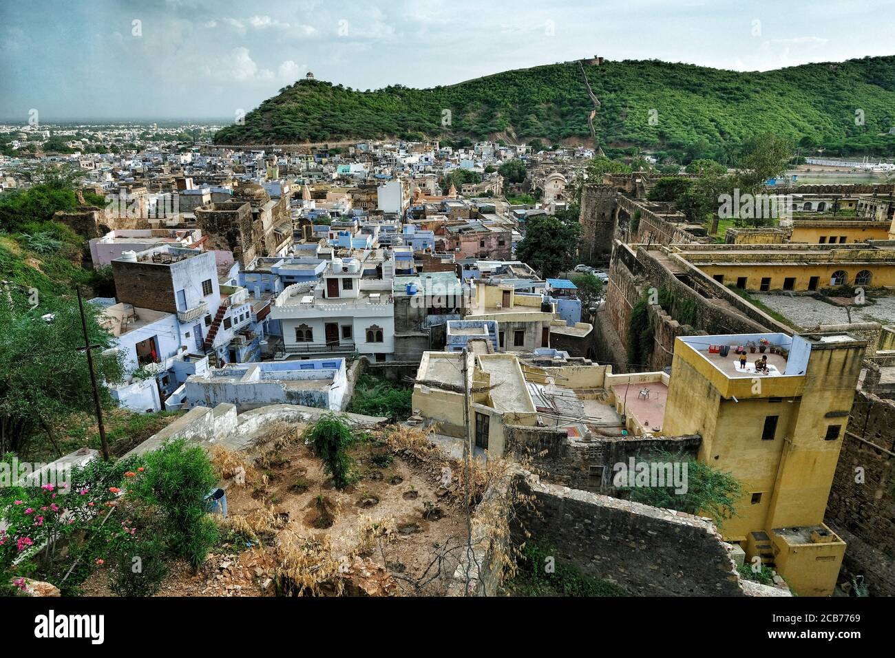 Blick auf den Garh Palast und die Altstadt von Bundi. Rajasthan, Indien. Stockfoto