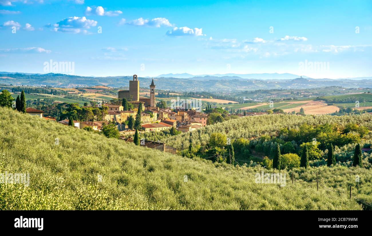 Vinci, Leonardo Geburtsort, Dorf und Olivenbäume. Florenz, Toskana Italien Europa. Stockfoto