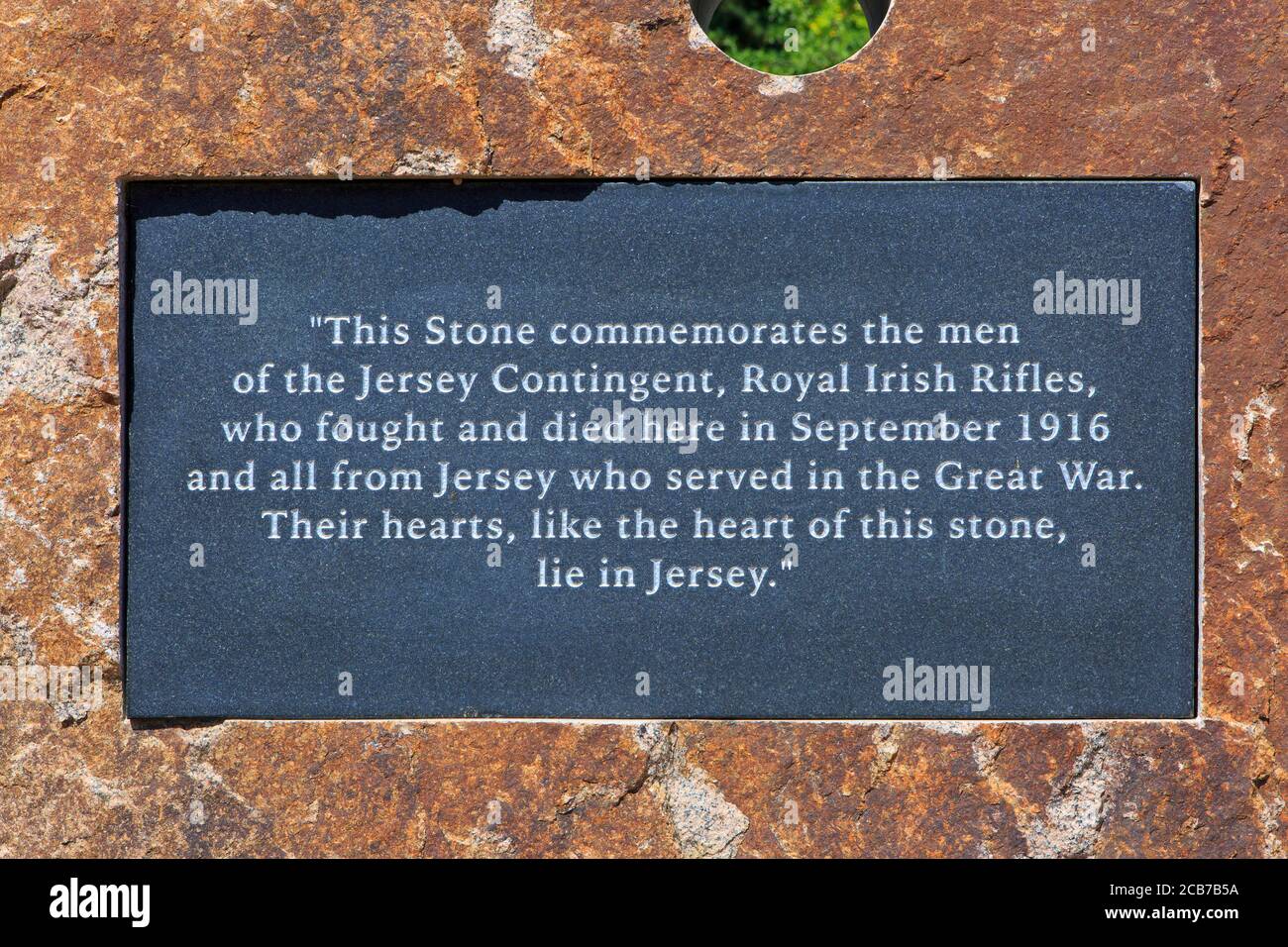 Denkmal für das Jersey Kontingent, Royal Irish Gewehre, die während des 1. Weltkrieges in Guillemont (Picardie), Frankreich kämpften und starben Stockfoto