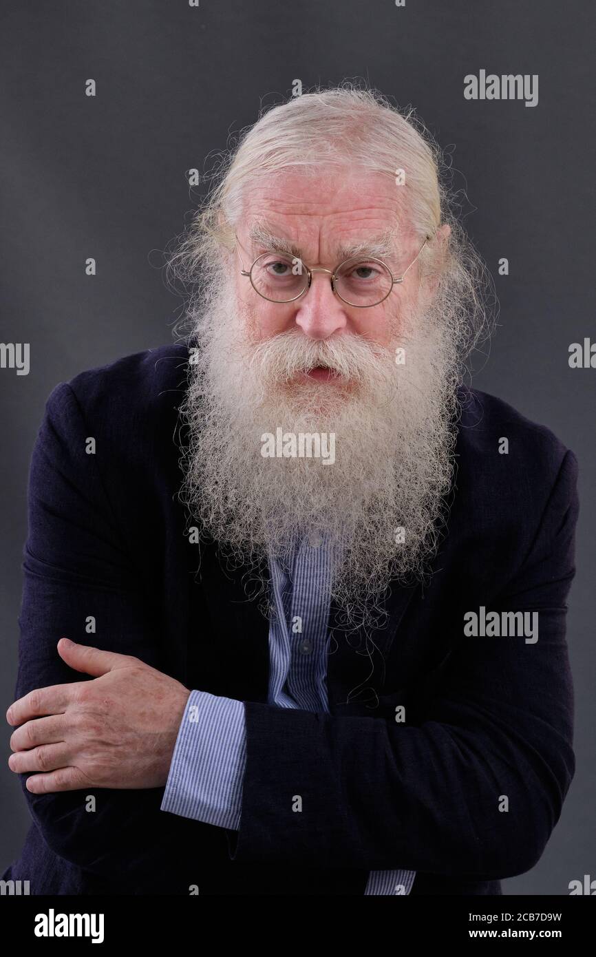 Die britische Philologin und Assyriologin Irving Finkel besucht eine Fotozelle Das jährliche Edinburgh International Book Festival 2018 Stockfoto