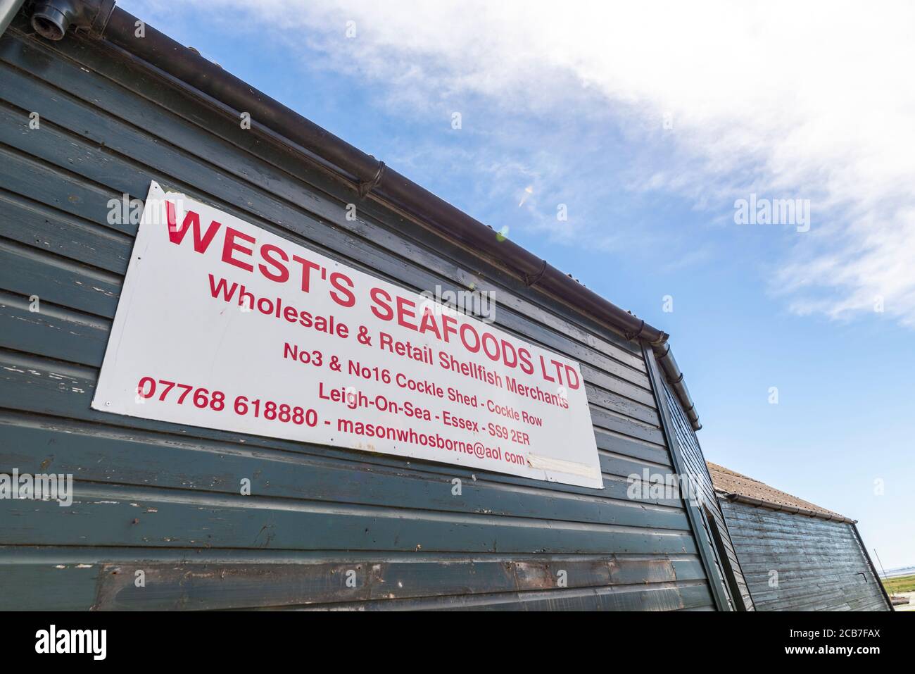 West's Seafoods Ltd Cockle Shed in Leigh on Sea, Essex, Großbritannien. Schalentiere Groß-und Einzelhandel Schalentiere Händler Räumlichkeiten in Cockle Row, Old Leigh Stockfoto