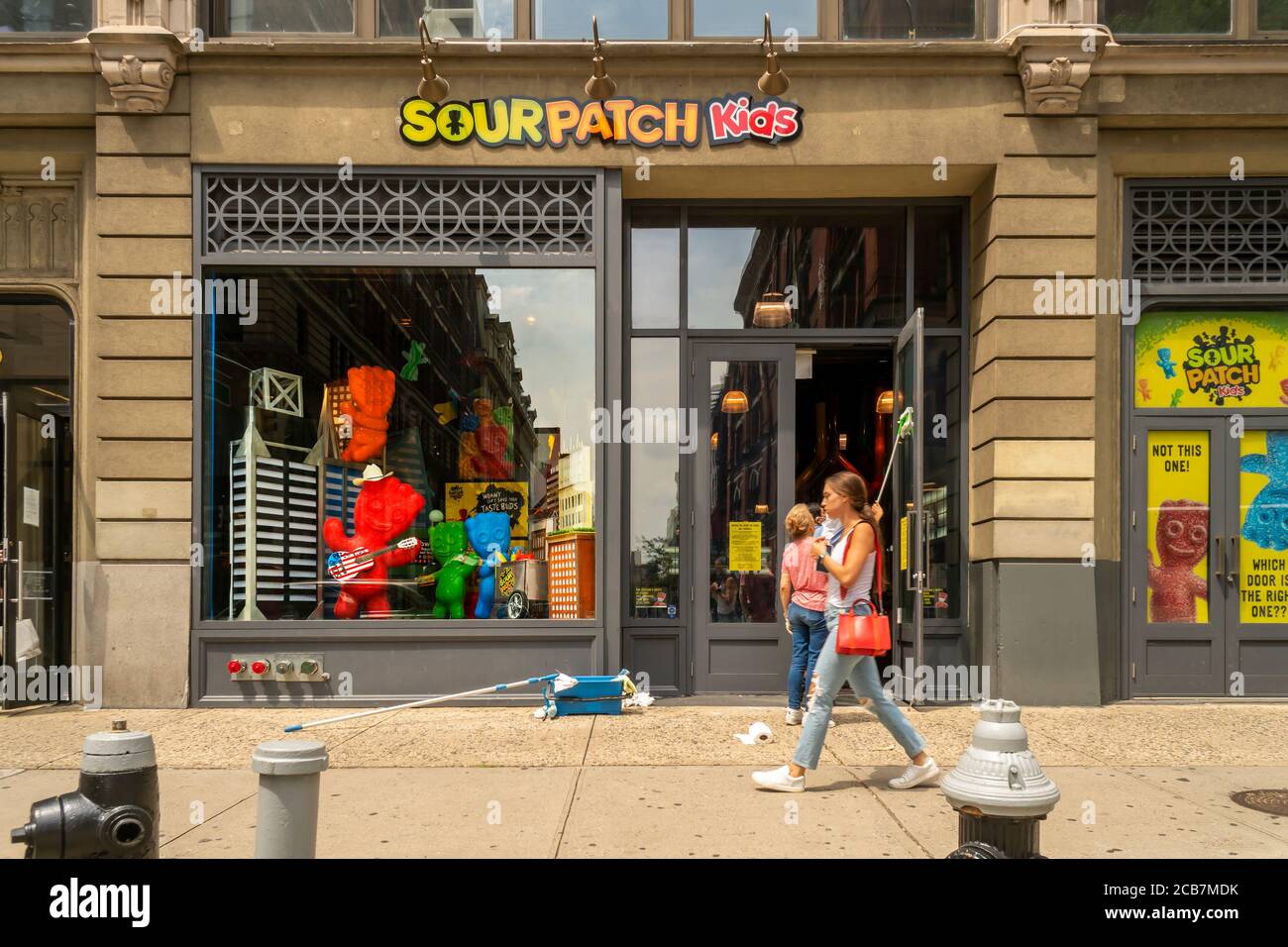 Mondelez InternationalÕs Sour Patch Kids Store im New Yorker Stadtteil Noho am Eröffnungstag, Donnerstag, 6. August 2020. Dies ist die 35 Jahre alt Ketten erste Lager. (© Richard B. Levine) Stockfoto