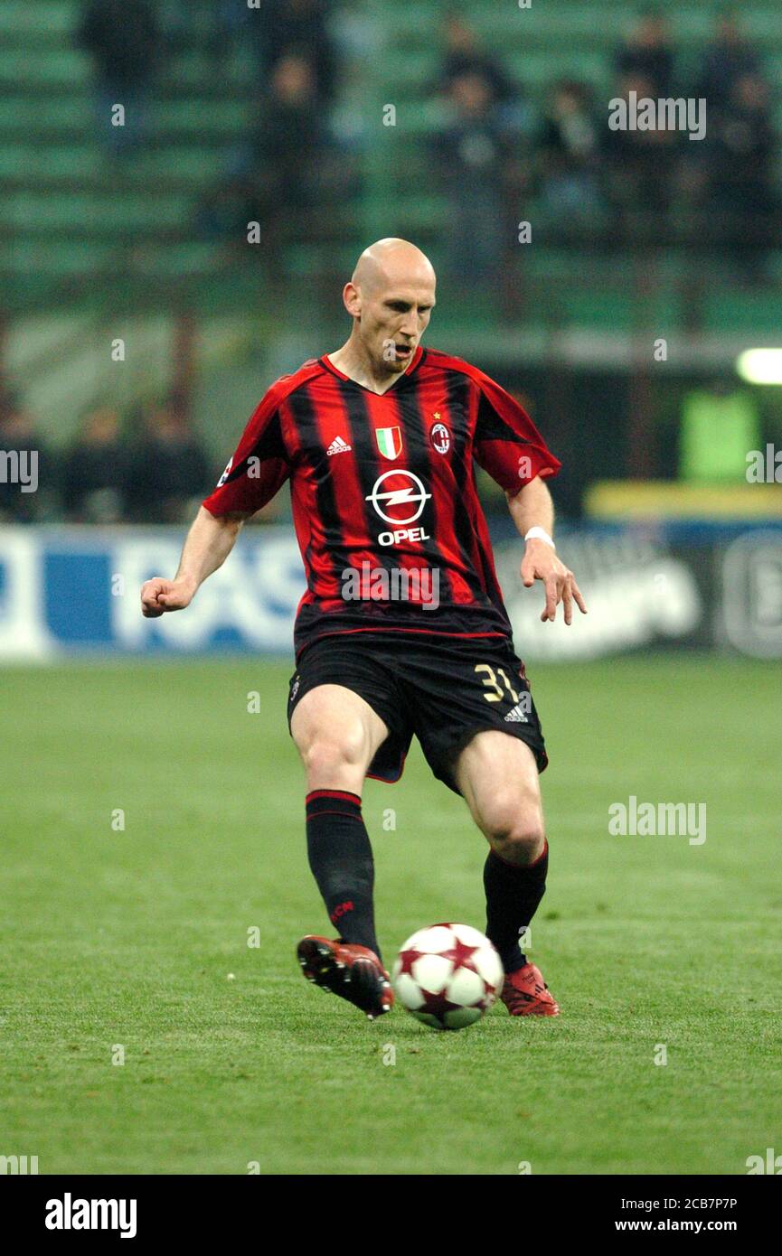 Mailand Italien 23 April 2004, 'G.MEAZZA SAN SIRO' Stadion, Fußballmeisterschaft Seria A 2004/2005, AC Mailand - PC Parma : Jaap Stam in Aktion während des Spiels Stockfoto