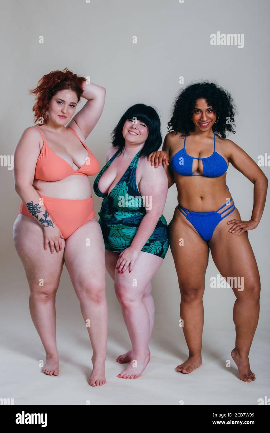 Mollige Frauen Bikini Stockfotos und -bilder Kaufen - Alamy