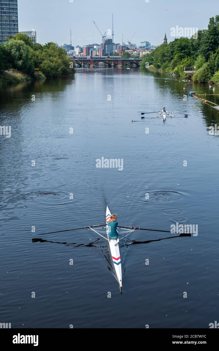 Glasgow, Schottland, Großbritannien. August 2020. Wetter in Großbritannien. Ruderer auf dem Fluss Clyde. Kredit: Skully/Alamy Live Nachrichten Stockfoto
