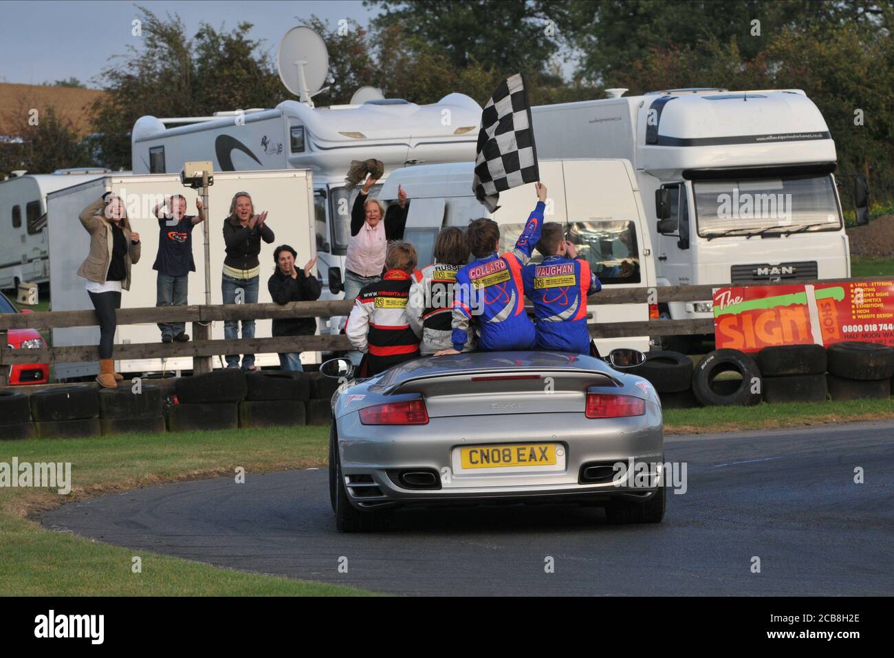 Williams F1-Pilot George Russell in seiner frühen Cadet Karting-Karriere. Stockfoto