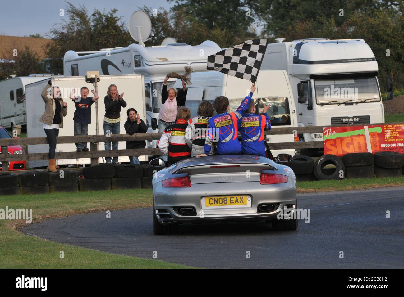 Williams F1-Pilot George Russell in seiner frühen Cadet Karting-Karriere. Stockfoto