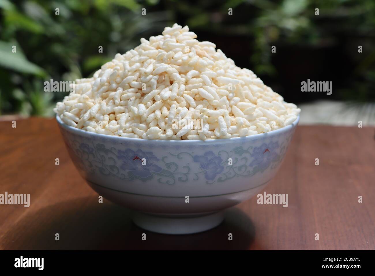 Churmure oder Murmure oder moori, Puffreis, Lebensmittelzutat, indisches traditionelles Essen Stockfoto