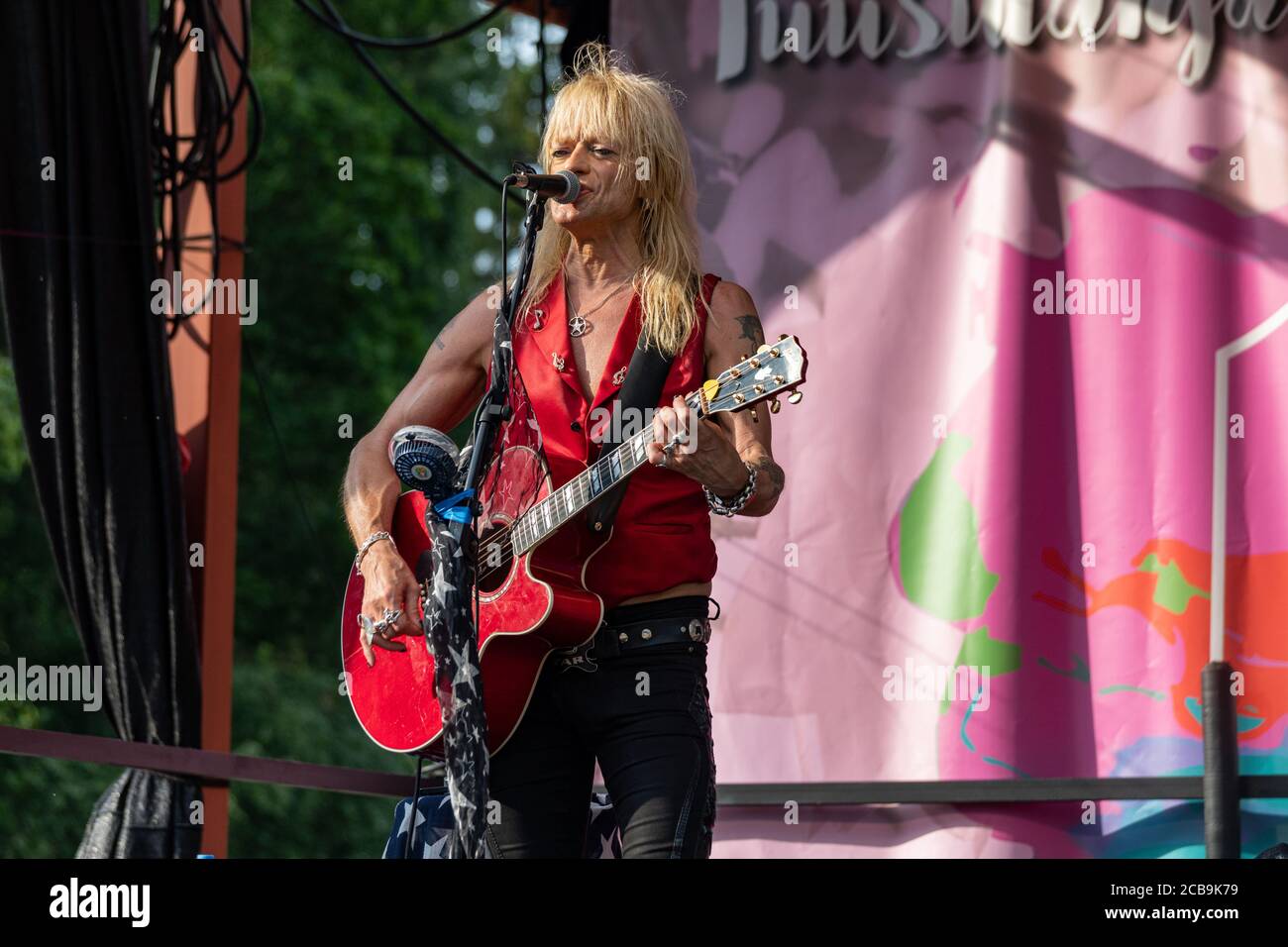 Michael Monroe auf der Bühne beim Krapin Paja Open-Air-Konzert in Tuusula, Finnland Stockfoto