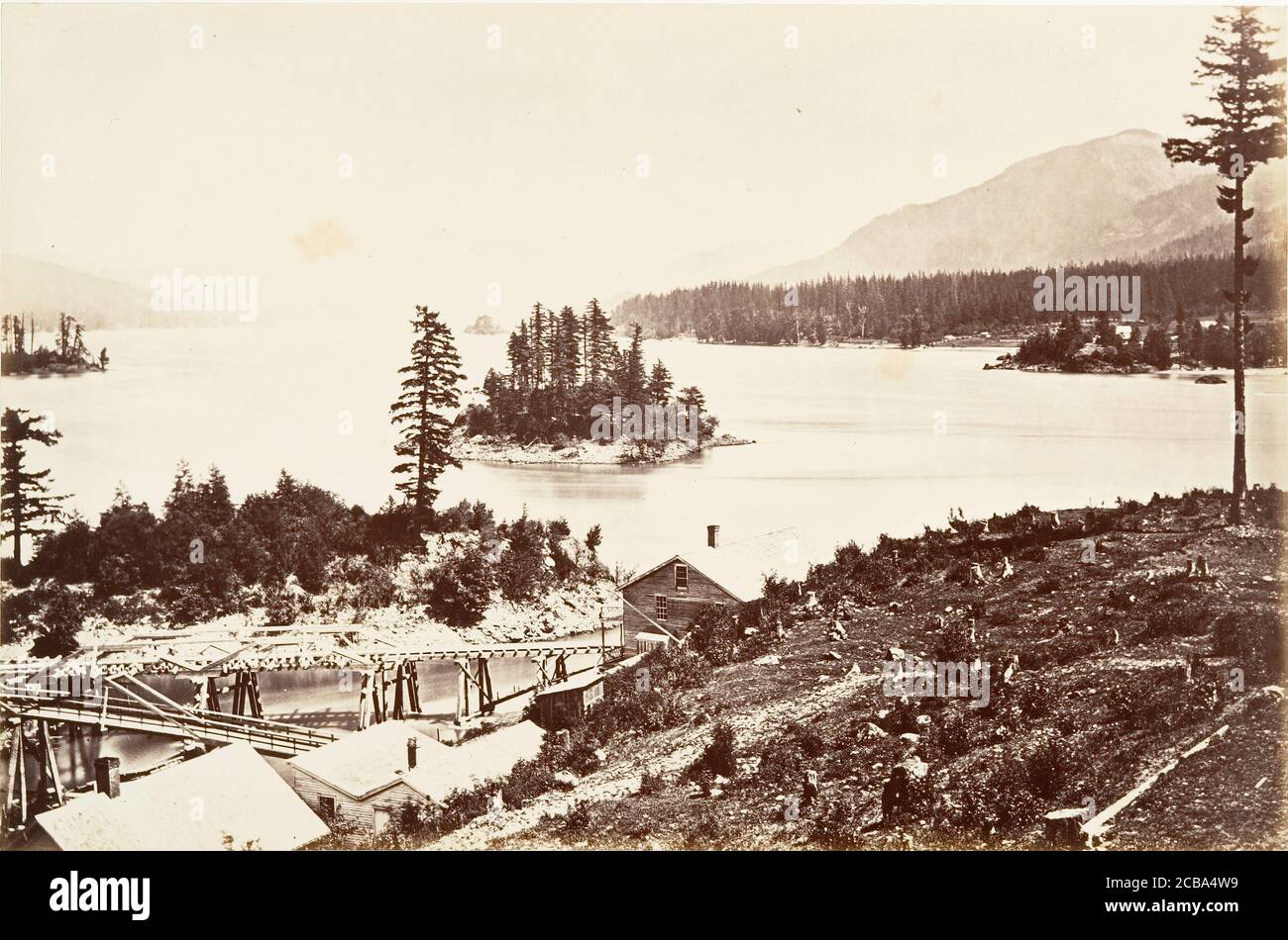 Islands in the Upper Cascades, Oregon, 1867, gedruckt ca. 1876. Stockfoto