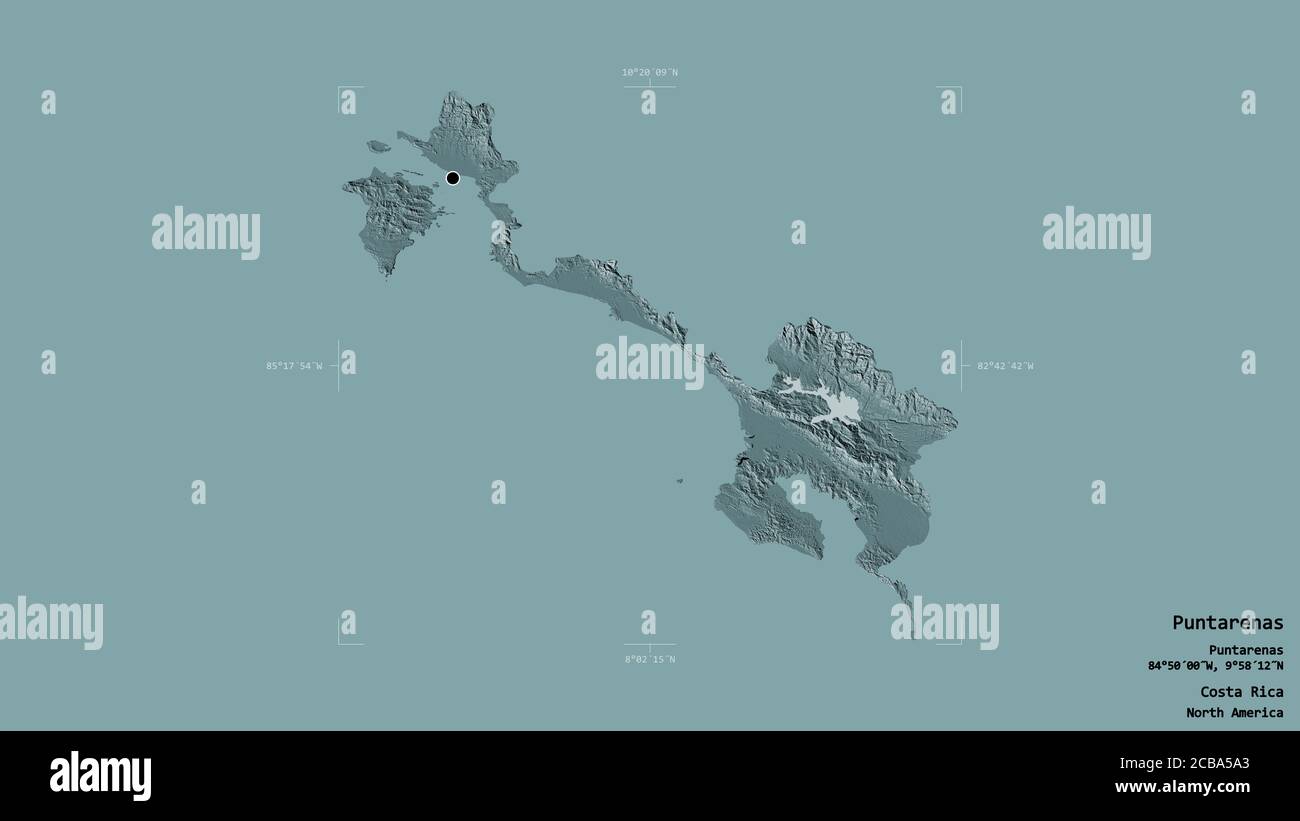 Gebiet von Puntarenas, Provinz Costa Rica, isoliert auf einem soliden Hintergrund in einer georeferenzierten Bounding Box. Beschriftungen. Farbige Höhenkarte. 3D-Renderin Stockfoto