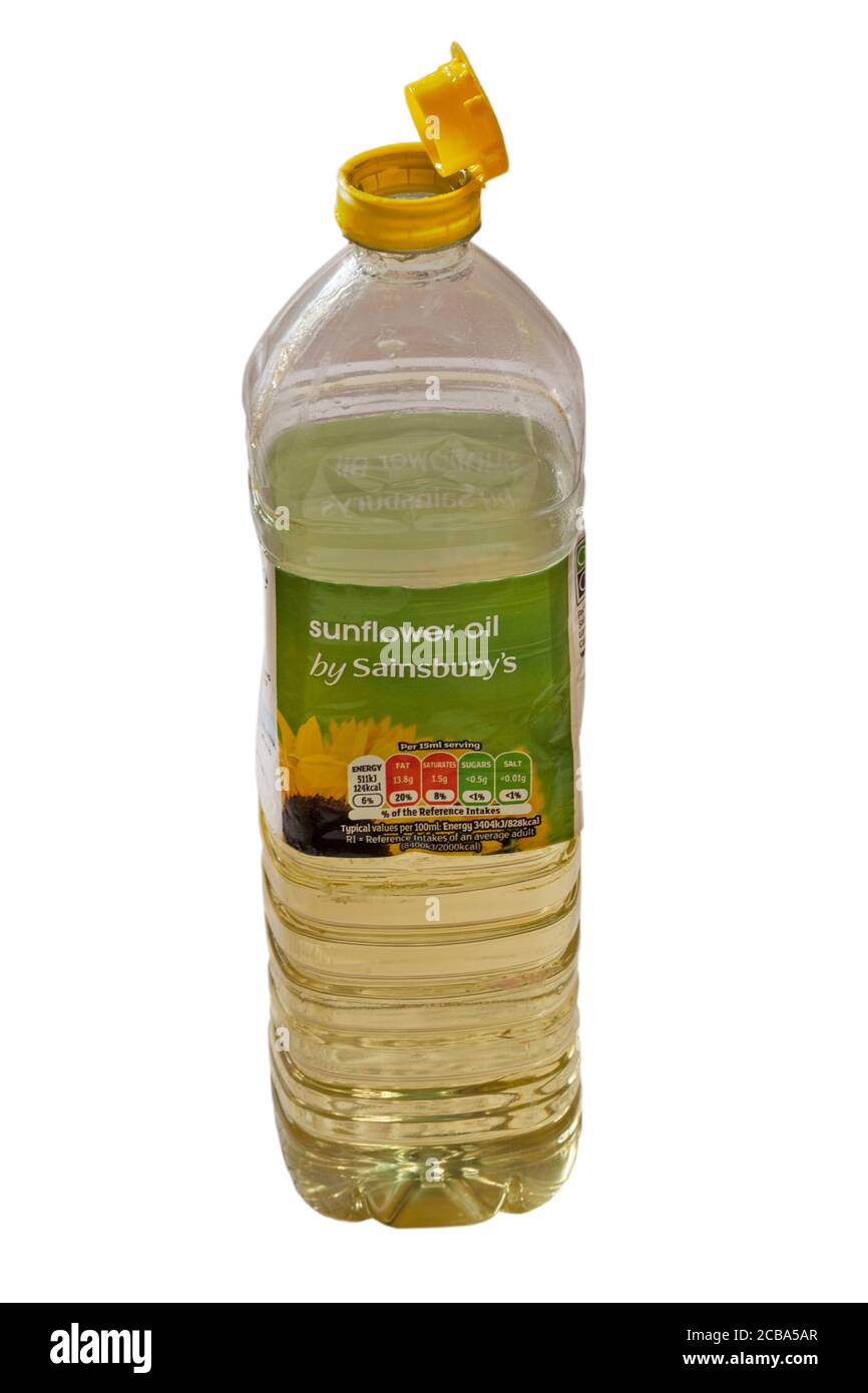 Flasche Sonnenblumenöl von Sainsburys mit offenem Deckel isoliert Auf weißem Hintergrund Stockfoto