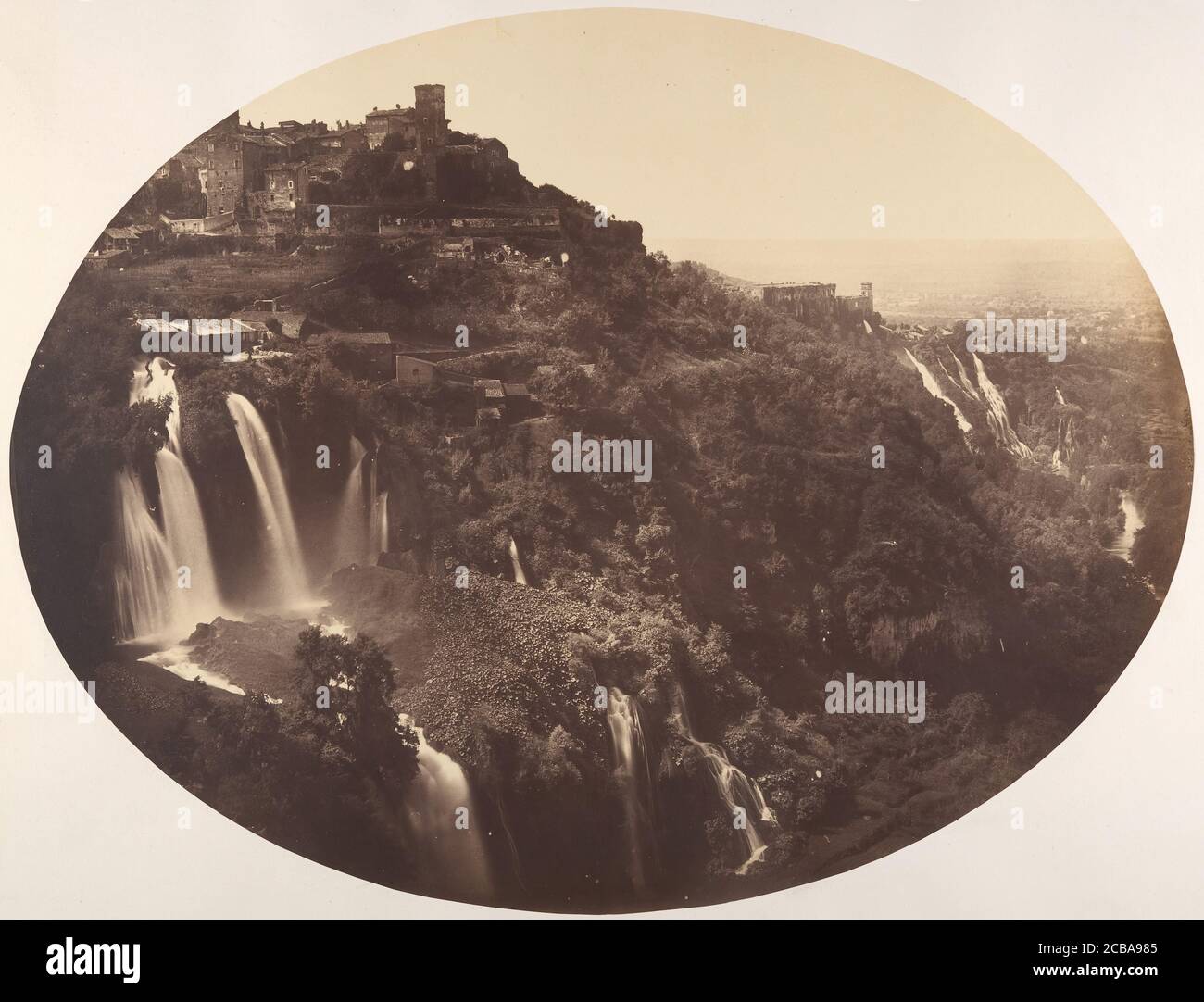 Das Tal des Anio, mit der oberen und unteren Cascatelle, Mecenas Villa, und entfernten Campagna, von 1858. Stockfoto