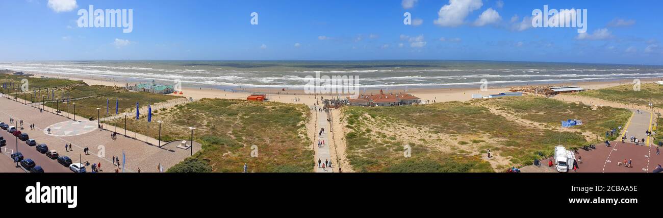 Blick vom Leuchtturm auf den Nordseestrand, Niederlande, Noordwijk aan Zee Stockfoto