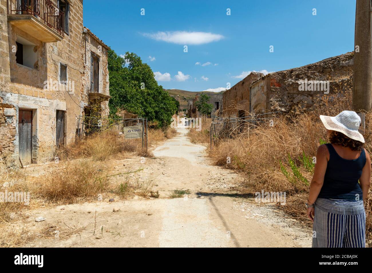 La città fantasma di Poggioreale Eine Geisterstadt von poggioreale, dopo il terremoto, Trapani, Sicilia, Italia Stockfoto