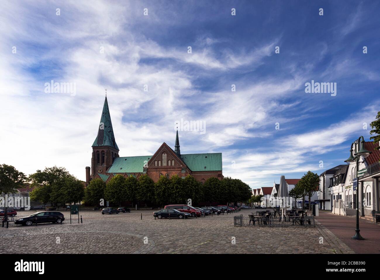 St. Johannes Kirche auf dem Markt im Zentrum von Meldorf Stockfoto