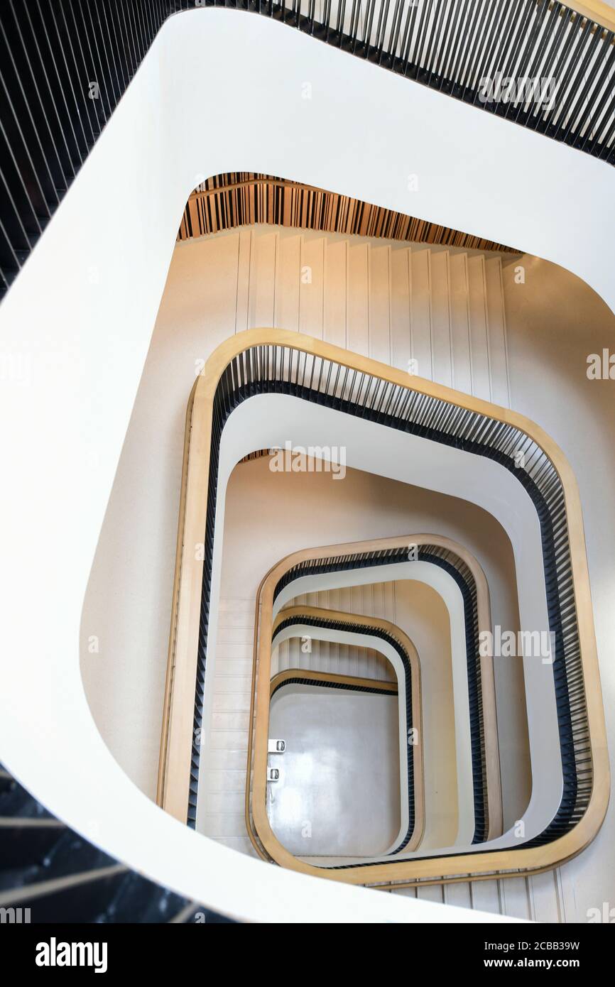 USA Washington DC MLK Martin Luther King Jr Memorial Library In Chinatown Viertel neu renoviert - Wendeltreppe Stockfoto