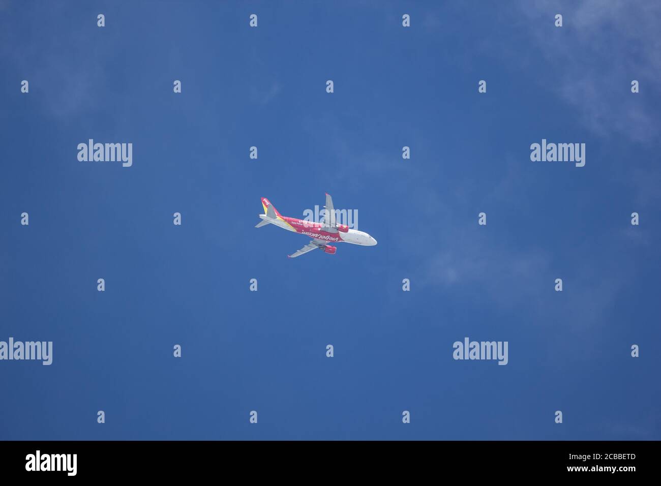 Chiangmai, Thailand - Juli 29 2020: HS-VKF A320-200 der thailändischen Vietjet Airline. Fahren Sie vom internationalen Flughafen Chiang Mai zum Flughafen Bangkok. Stockfoto