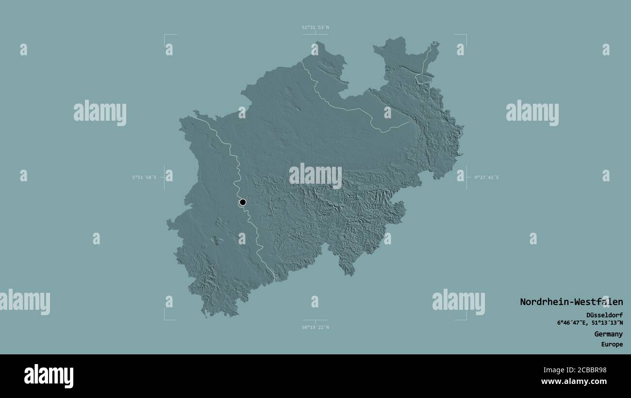 Gebiet Nordrhein-Westfalen, Bundesland Deutschland, isoliert auf einem soliden Hintergrund in einem georeferenzierten Begrenzungsrahmen. Beschriftungen. Farbige Höhenkarte. 3D-rende Stockfoto