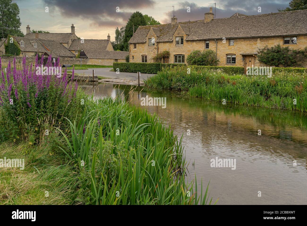 Das Dorf Cotswolds von Lower Slaughter Stockfoto