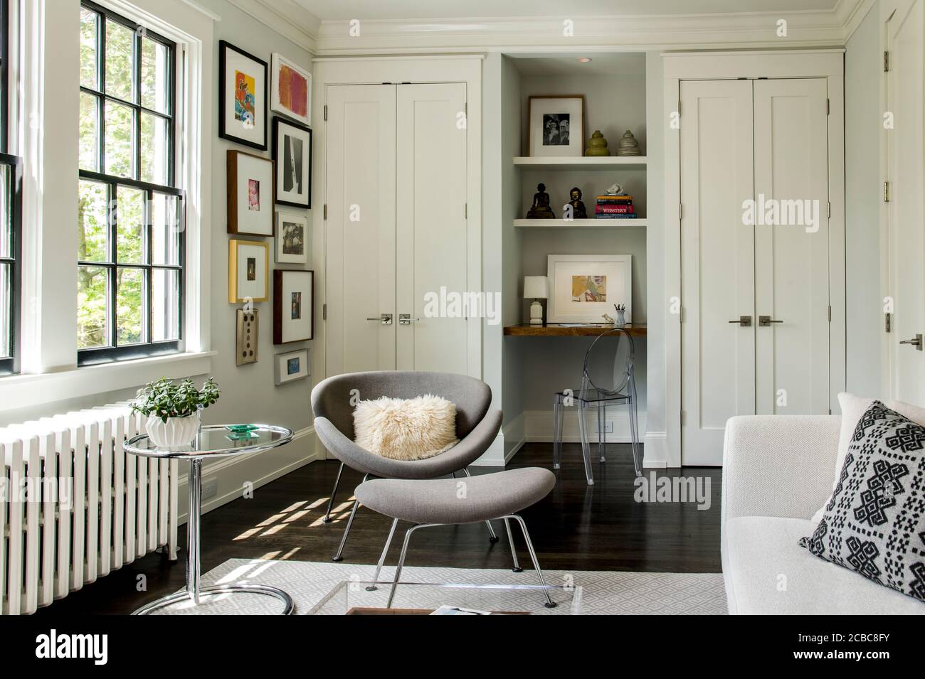 Familienzimmer, Leseraum, Schreibtischbereich Stockfoto