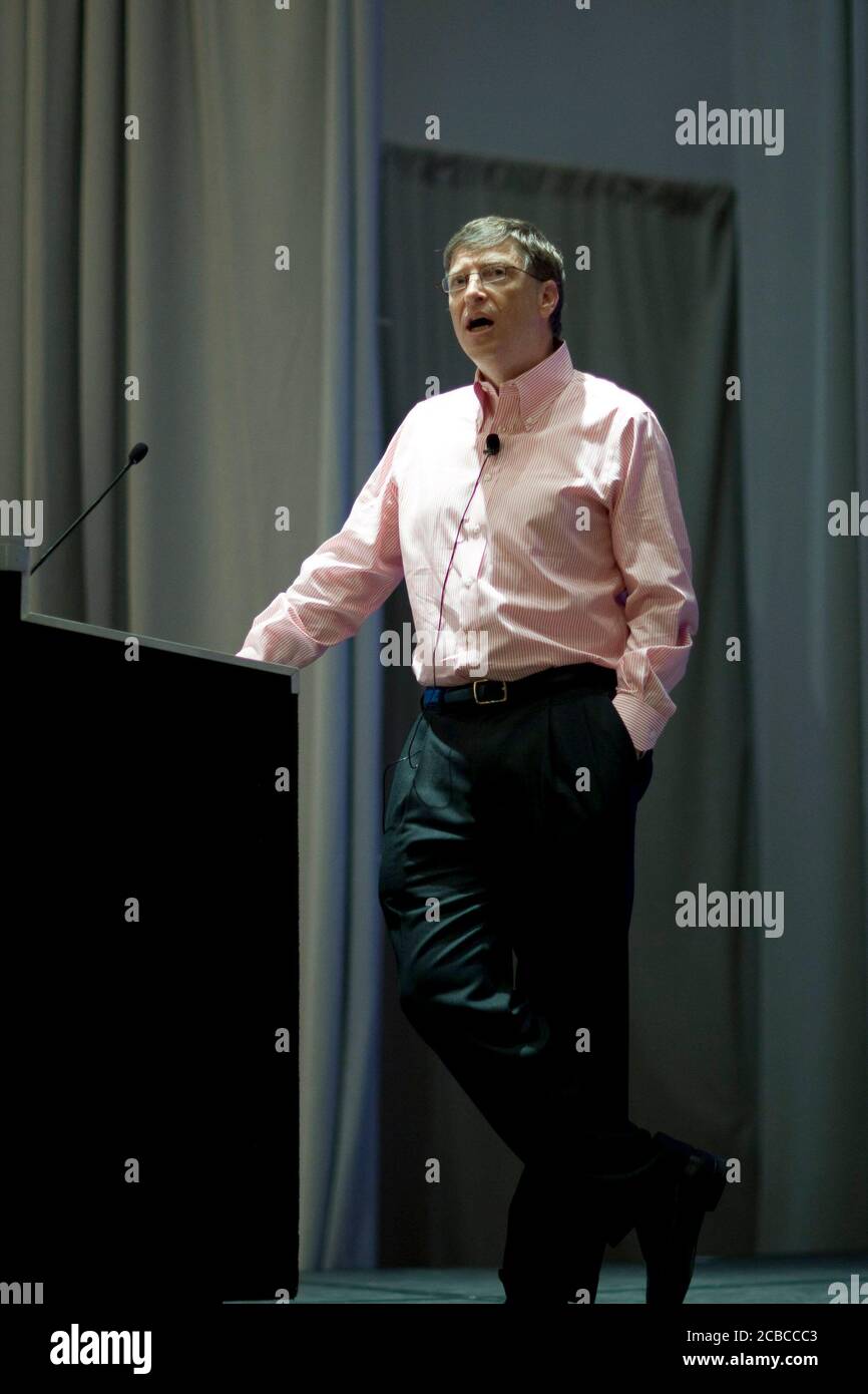 Austin, Texas, USA, 20. Februar 2008: Bill Gates, Vorsitzender von Microsoft, spricht in einer Rede an der University of Texas in Austin über die Zukunft von Computer und Microsoft, aus der er offiziell aus dem täglichen Dienst zurücktreten wird. © Bob Daemmrich Stockfoto