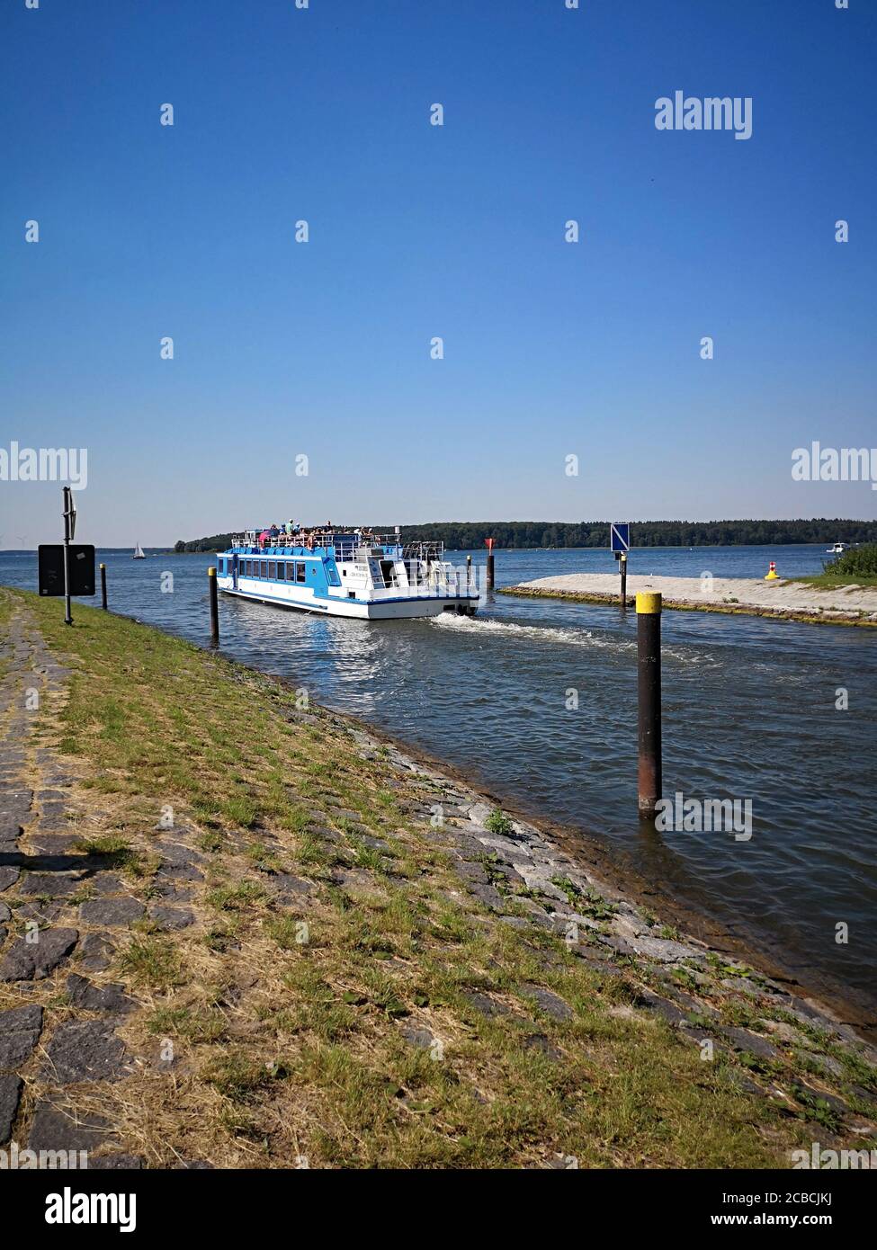 Plauer See bei Lenz, Kanaleinfahrt nach Malchow, Mecklenburg, Deutschland Stockfoto