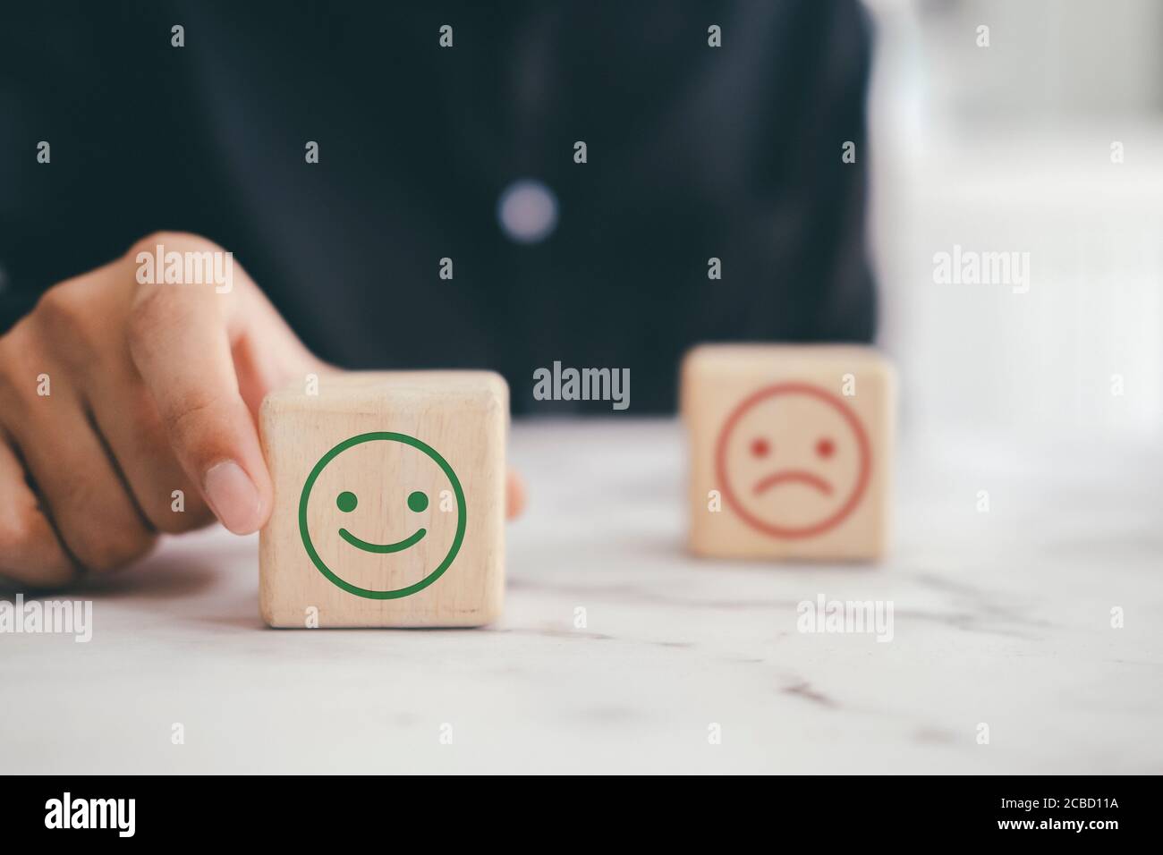 Konzept der Kundenservicemfahrung und Zufriedenheitsumfrage. Stimmen Sie mit Ja oder Nein über die Kundenumfrage ab. Stockfoto
