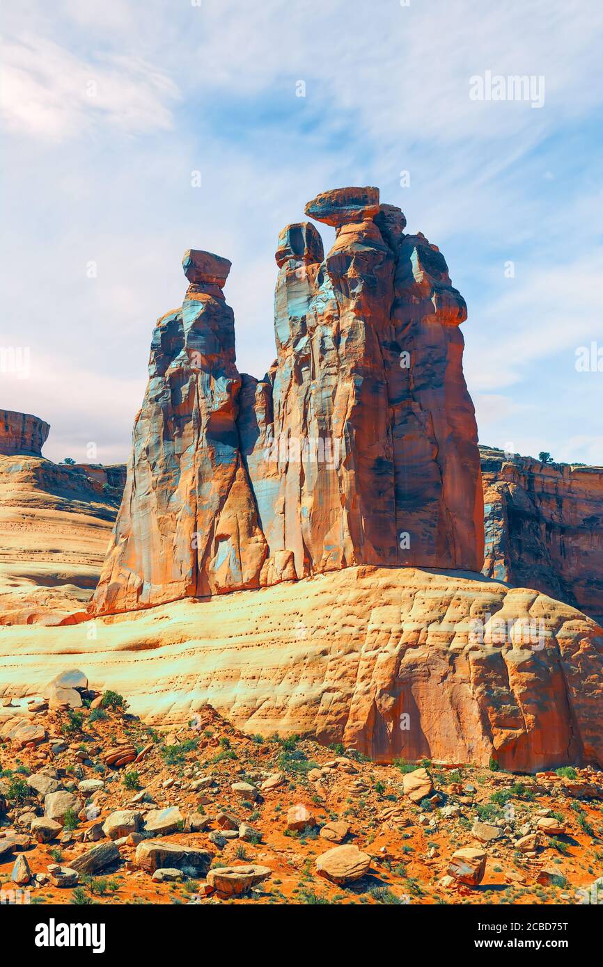 Die Felsformation, die als die drei Klatsch in der Courthouse Towers Sektion bekannt ist. Arches National Park. Moab. Utah. USA Stockfoto