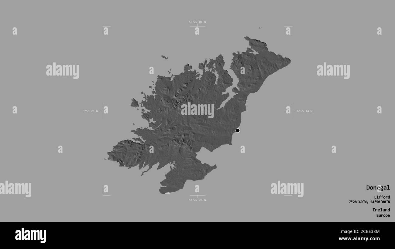 Gebiet von Donegal, Grafschaft Irland, isoliert auf einem soliden Hintergrund in einem georeferenzierten Begrenzungsrahmen. Beschriftungen. Höhenkarte mit zwei Ebenen. 3D-Rendering Stockfoto