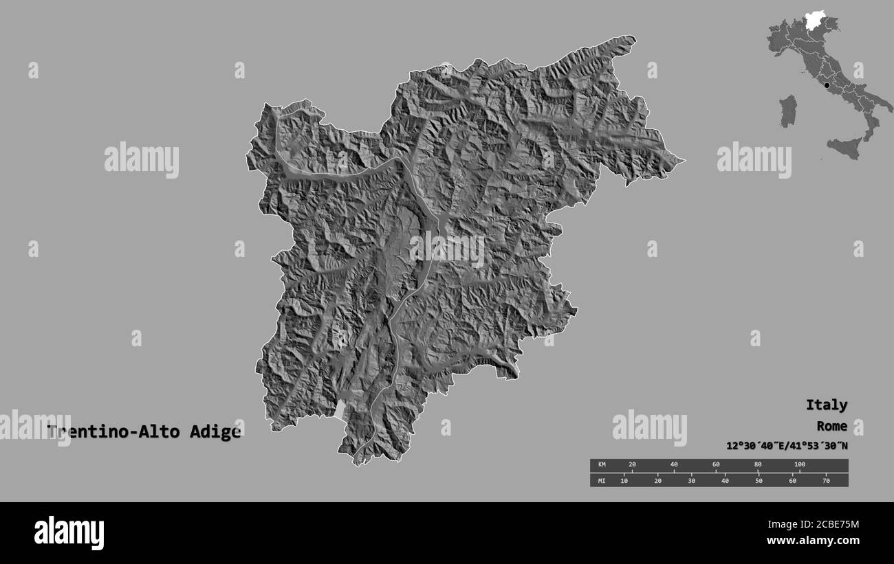 Form von Trentino-Südtirol, autonome Region Italiens, mit seiner Hauptstadt isoliert auf festem Hintergrund. Entfernungsskala, Regionenvorschau und Beschriftungen. Bi Stockfoto