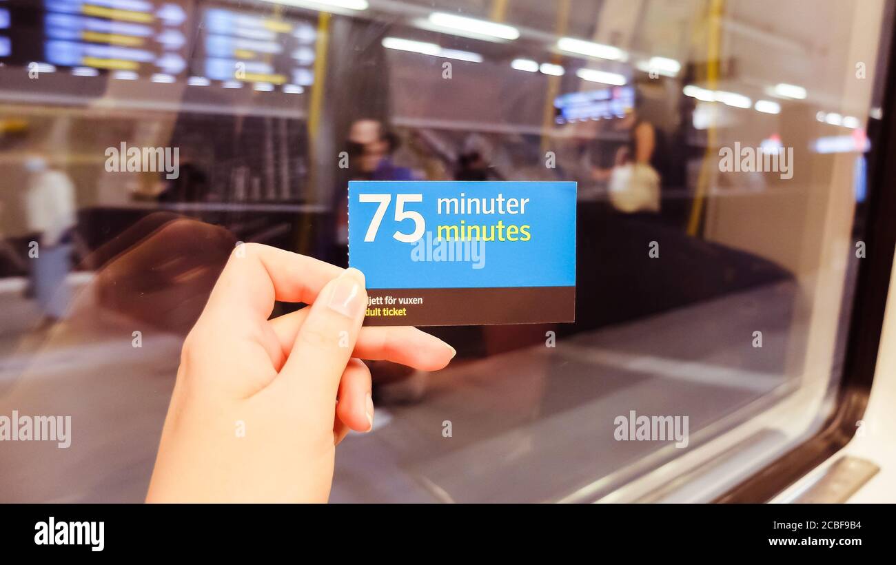 Fahrkartenautomat bahnhof stockholm Fotos und Bildmaterial in hoher Auflösung Alamy