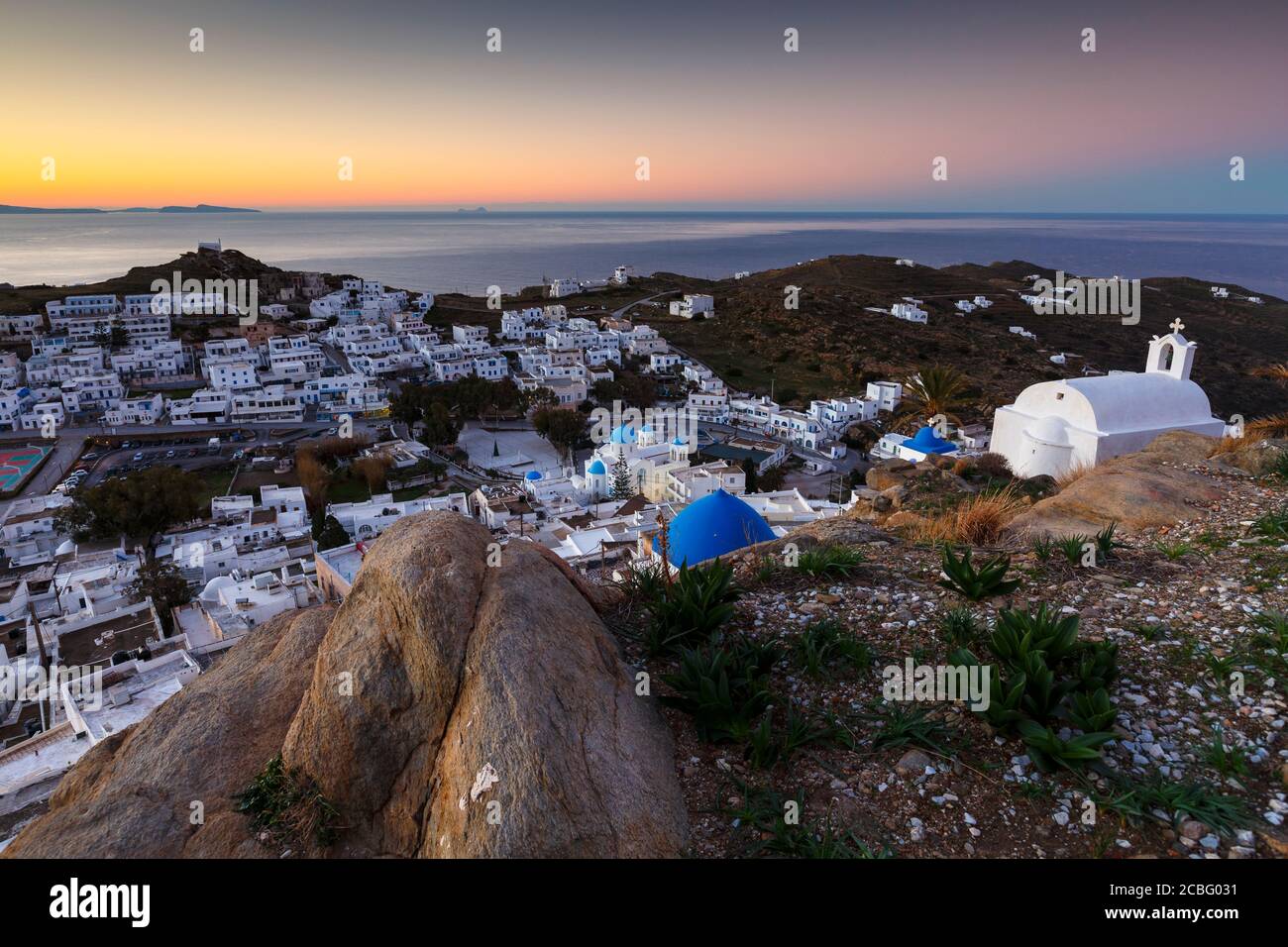 Morgen Blick auf Chora auf der Insel Ios, Griechenland. Stockfoto