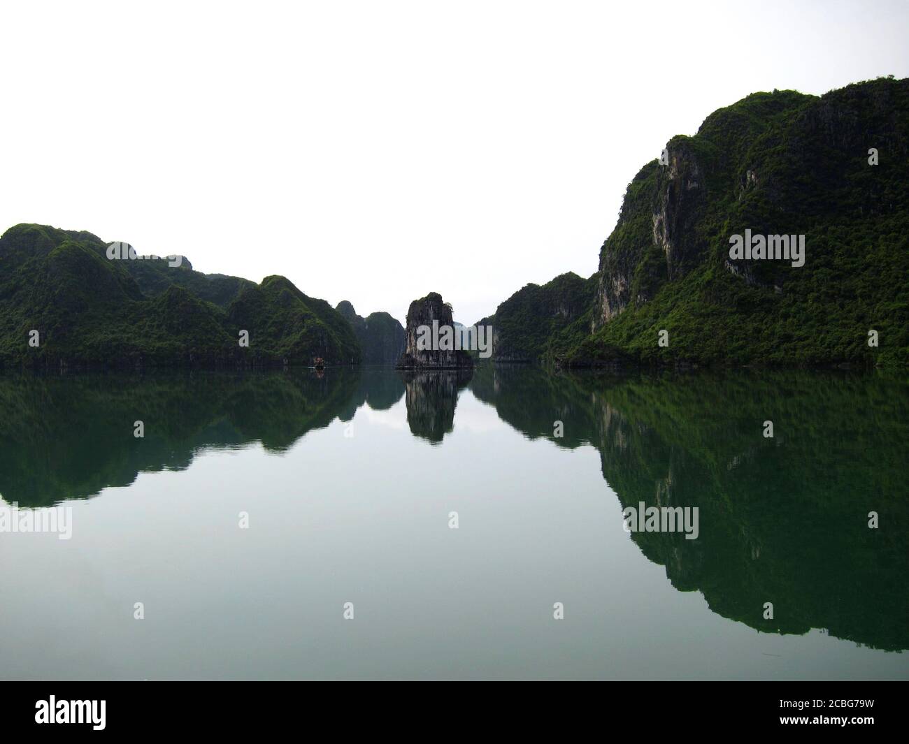 Halong Bucht, Vietnam Stockfoto