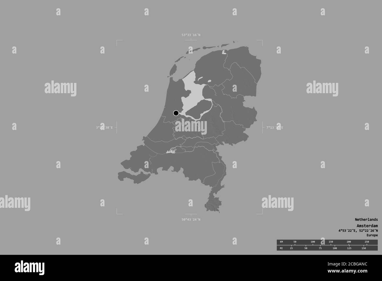 Gebiet der Niederlande isoliert auf einem soliden Hintergrund in einem georeferenzierten Begrenzungsrahmen. Regionale Hauptabteilung, Entfernungsskala, Beschriftungen. Höhe der Bilevel Stockfoto