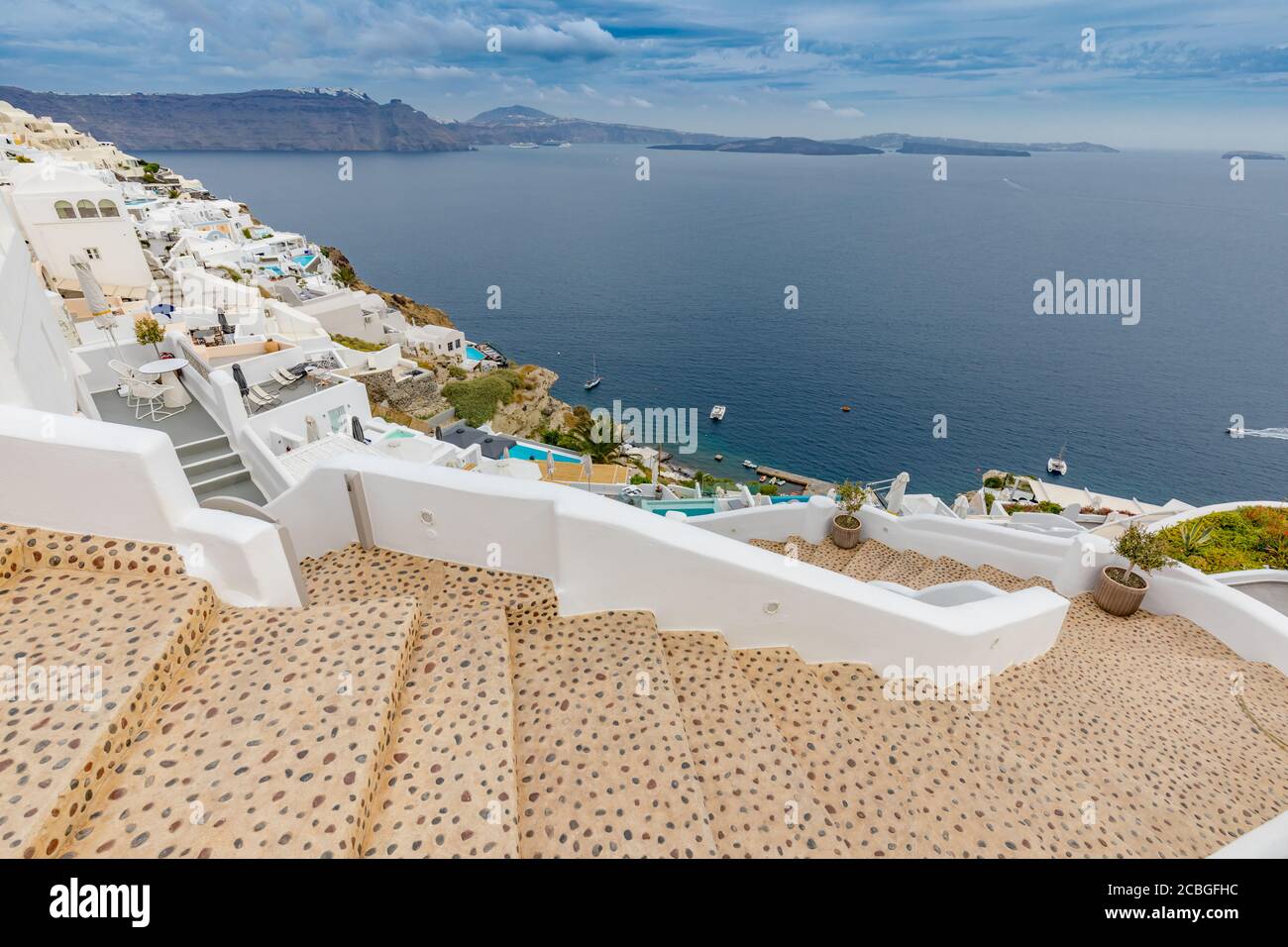 Wunderschönes Santorini von Surise Greece. Treppe zum Meer, Santorini Stockfoto
