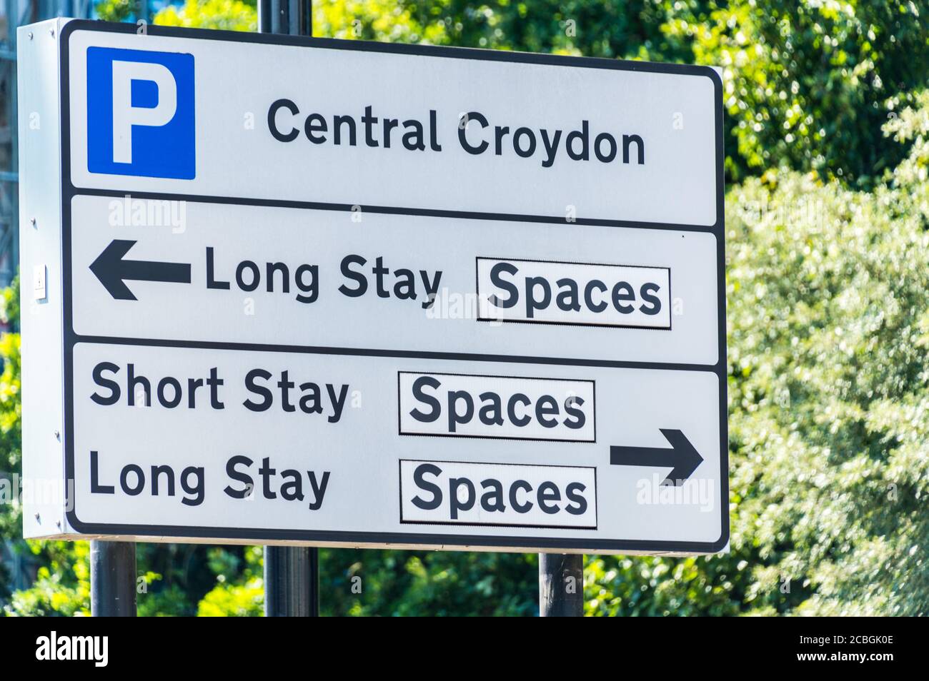 Parkplätze automatische Update-Board im Stadtzentrum Stockfoto