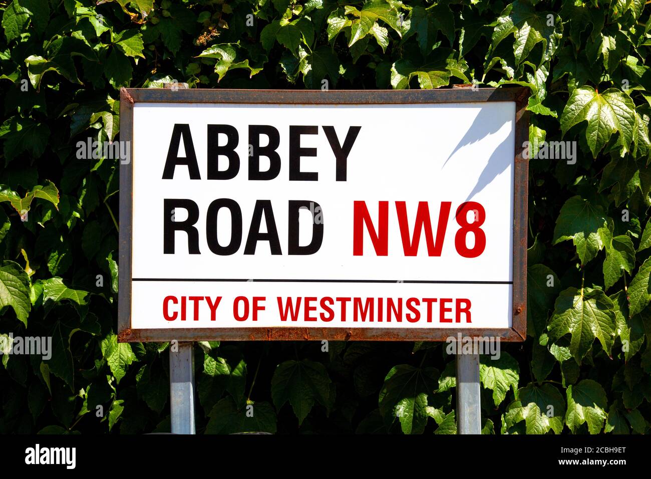 Schild Abbey Road NW8, London, UK Stockfoto