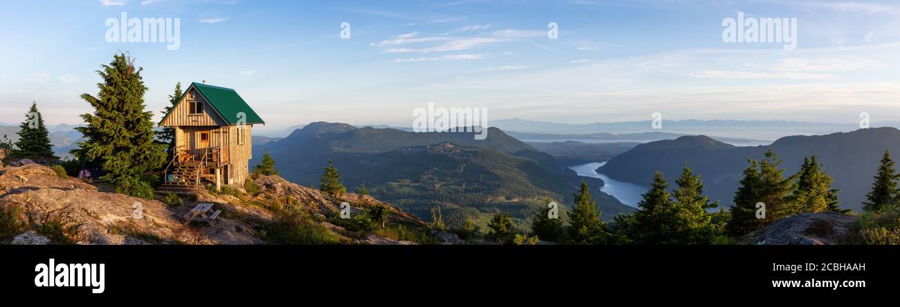 Wunderschöne Panoramaaussicht auf die kanadische Naturlandschaft Stockfoto