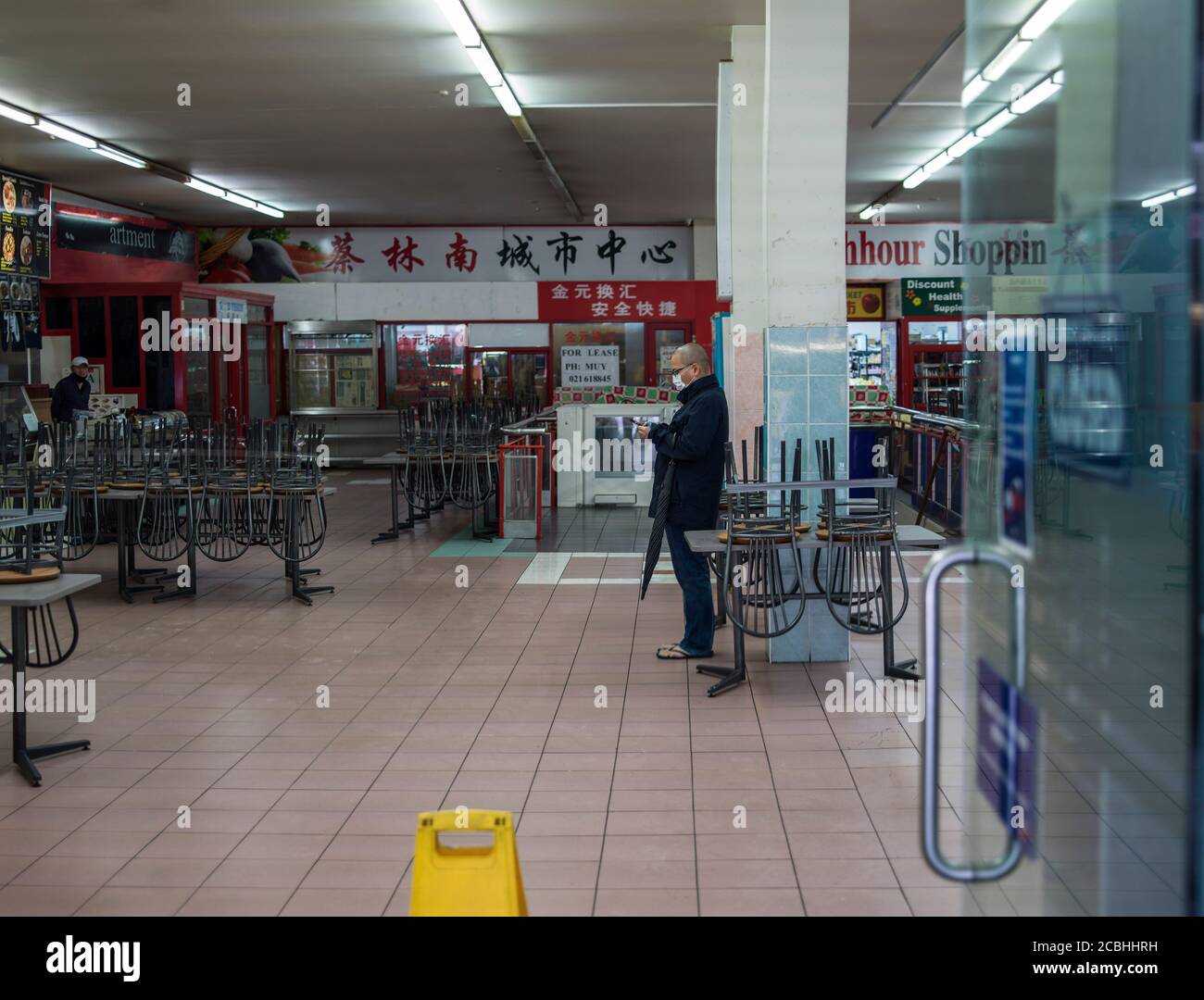 Lockdown im Zentrum von Auckland Neuseeland während Level 3 covid 19 leerstehende Straßen und leerstehende Geschäfte Stockfoto