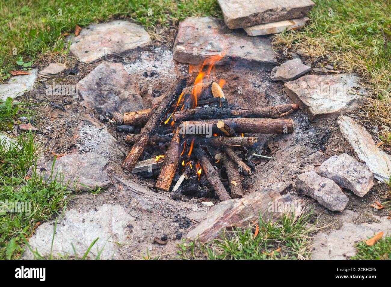 Stein lagerfeuerplatz Fotos und Bildmaterial in hoher Auflösung Alamy
