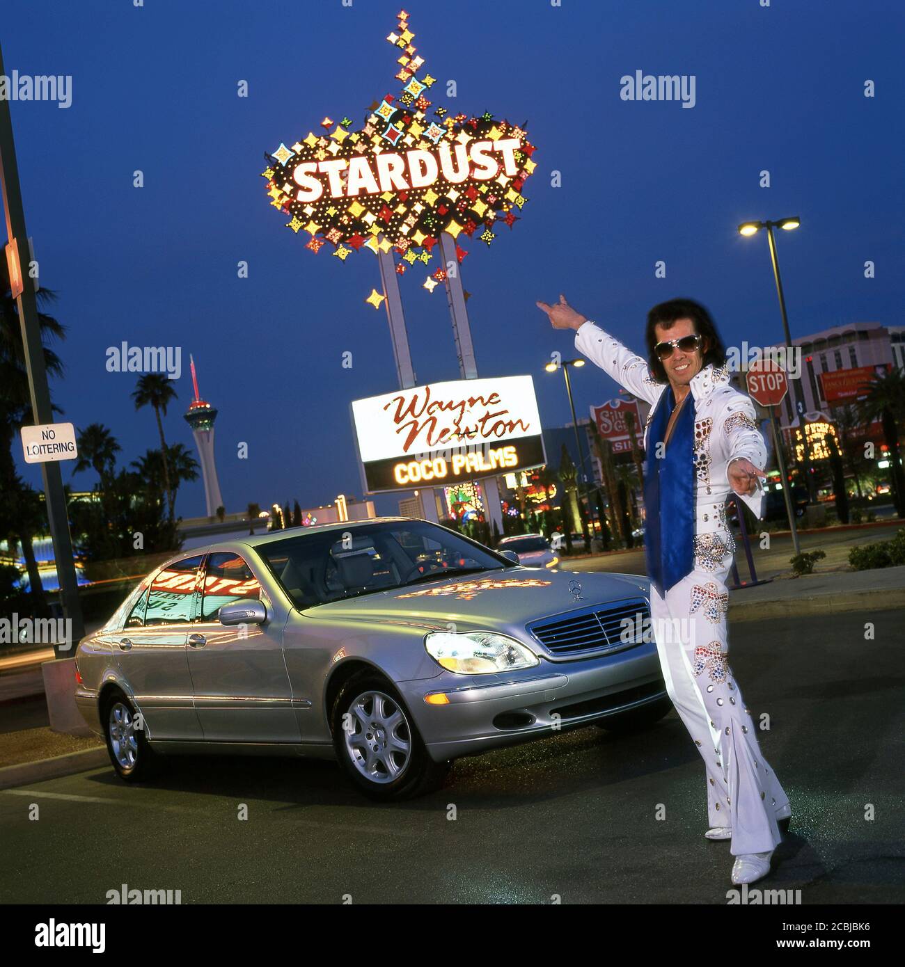 Elvis Inpersonator in Las Vegas mit Mercedes S500 Automobil, im Stardust Casino. 1998 Stockfoto