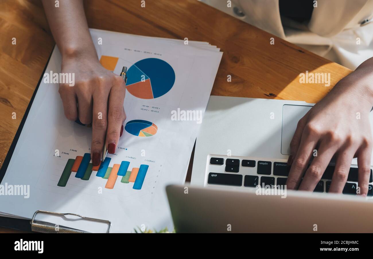 Business Analysing Statistics Business Documents, Finanzkonzept. Stockfoto