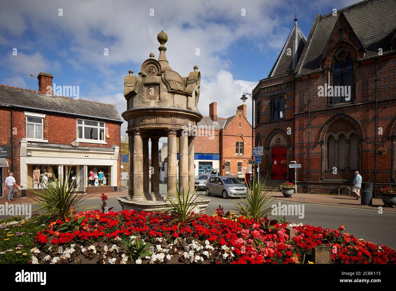 Sandbach Marktstadt in Cheshire Hightown Trinkbrunnen auf einem Kreisverkehr Stockfoto