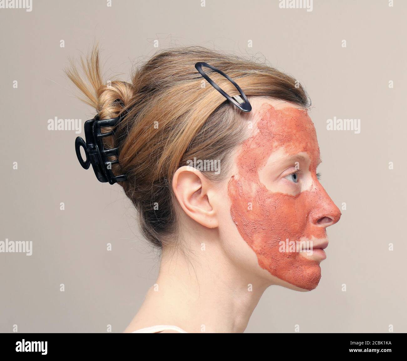 Juvaflorine Tonmaske Reinigend & Peeling – Mit Grünem Ton, 70 G, 2-in-1 Pflege
