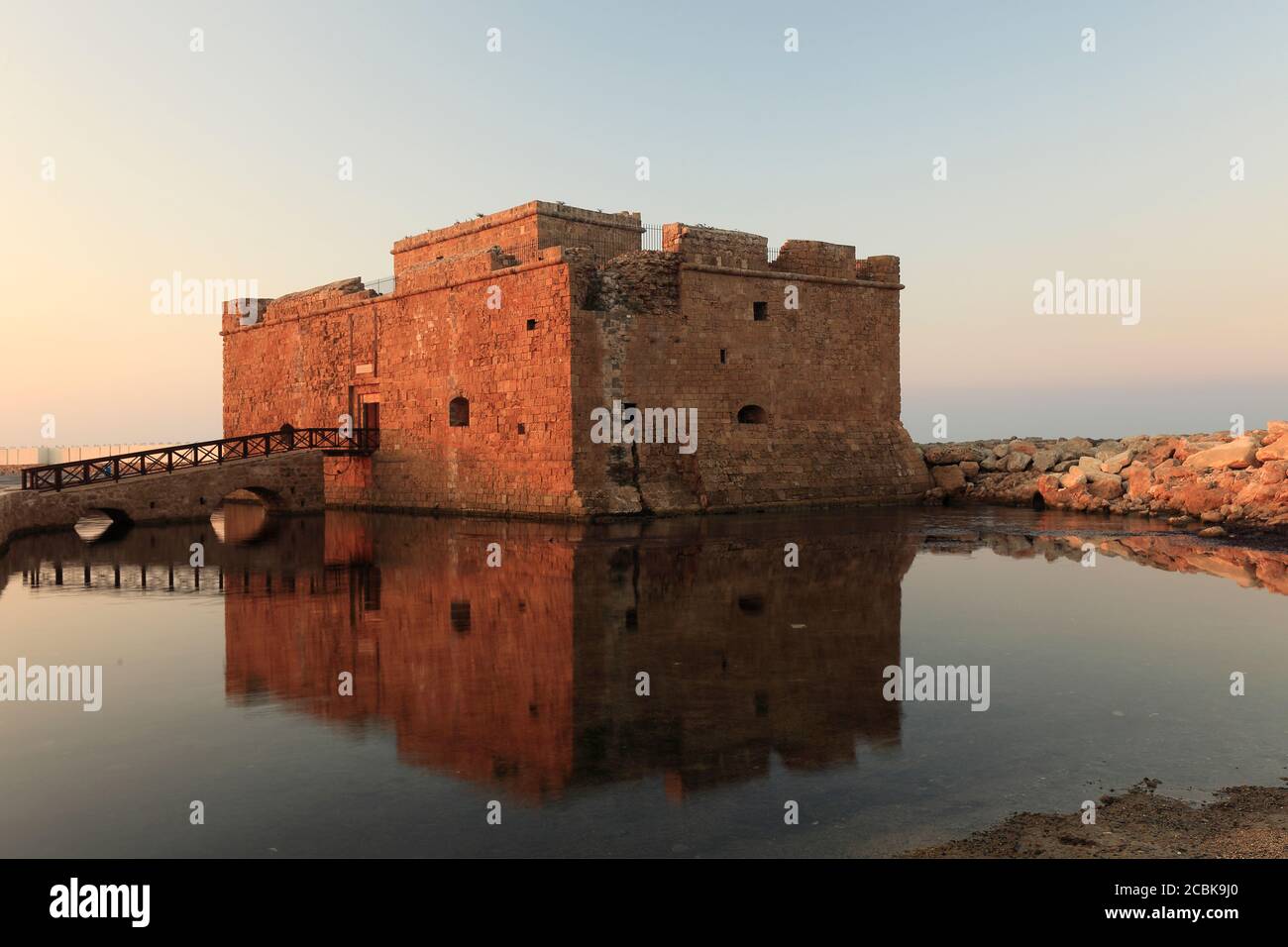 Burg Paphos bei Sonnenaufgang Stockfoto
