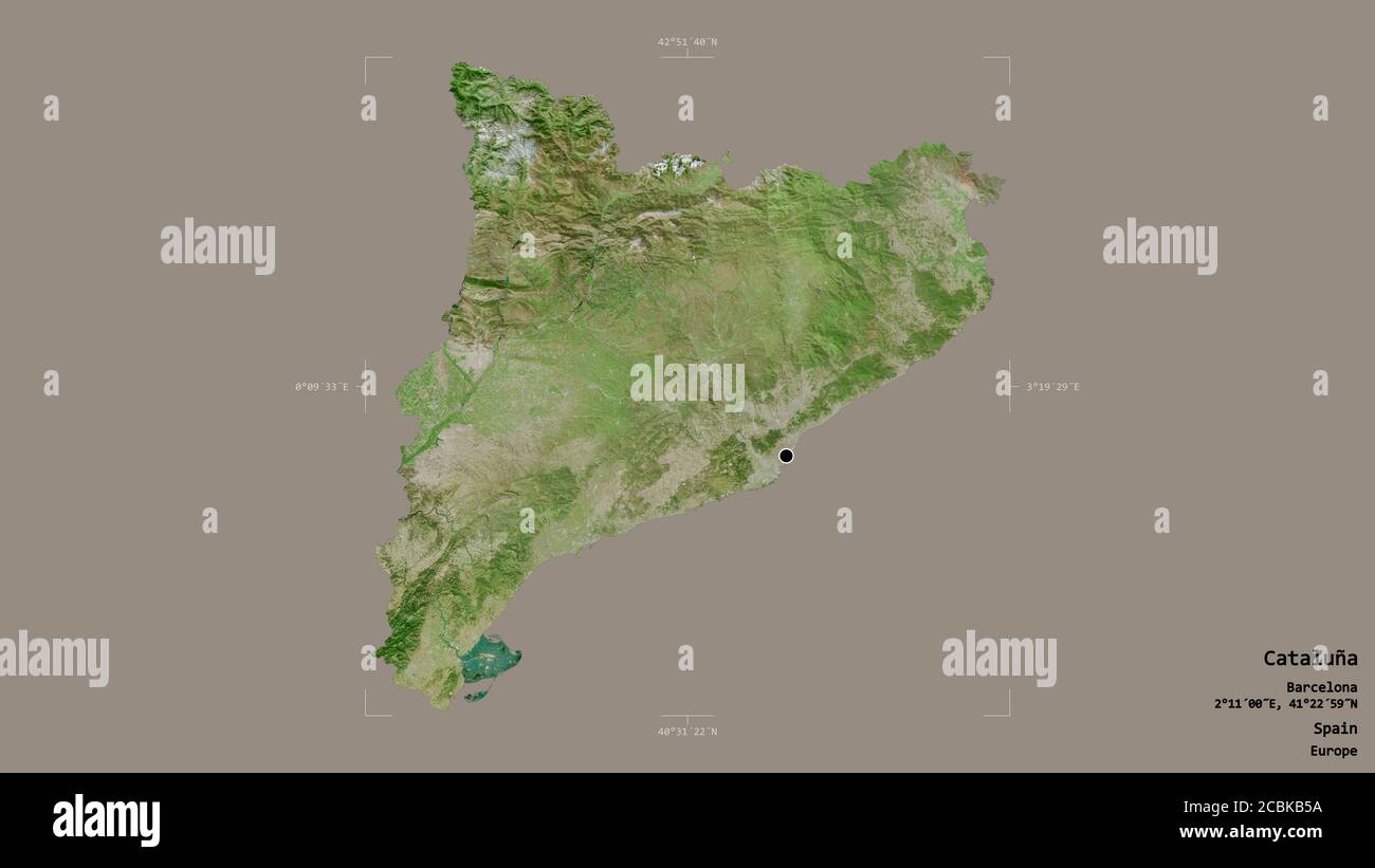 Fläche von Cataluña, autonome Gemeinschaft von Spanien, isoliert auf einem soliden Hintergrund in einem georeferenzierten Begrenzungsrahmen. Beschriftungen. Satellitenbilder. 3D-Renderi Stockfoto
