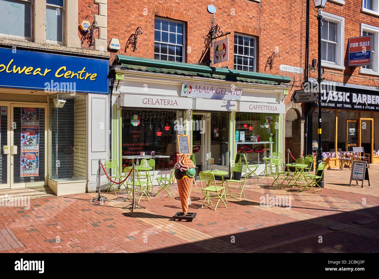 Maia Gelato Eisdiele und Café im Zentrum von Rugby, Warwickshire Stockfoto