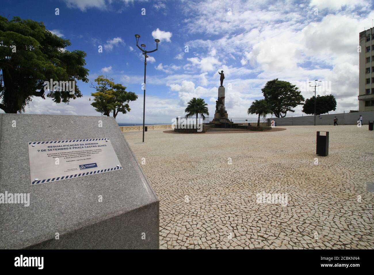 SALVADOR, BA - 14.08.2020: INAUGURAÇÃO AVENIDA 7 SETEMBRO EM SALVADOR - Bürgermeister ACM Neto eingeweiht, an diesem Freitag Morgen, (14), die Neuqualifizierung Werke der Avenida Sete de Setembro und Praça Castro Alves, im Stadtzentrum, in Salvador, (BA). Die Zeremonie fand in der Poet &#39;uare. Zoll Auf dem Foto, Castro Alves Square. (Foto: Mauro Akiin Nassor/Fotoarena) Stockfoto